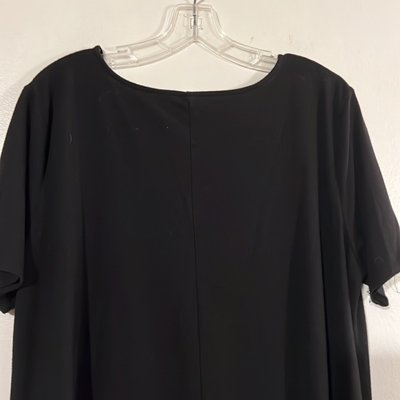 Rosebud black short sleeve tee dress with pockets - Picture 7 of 8